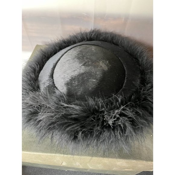 Vintage 1950s Ladies Hat   black fitted feather inc box MCM - Picture 7 of 8